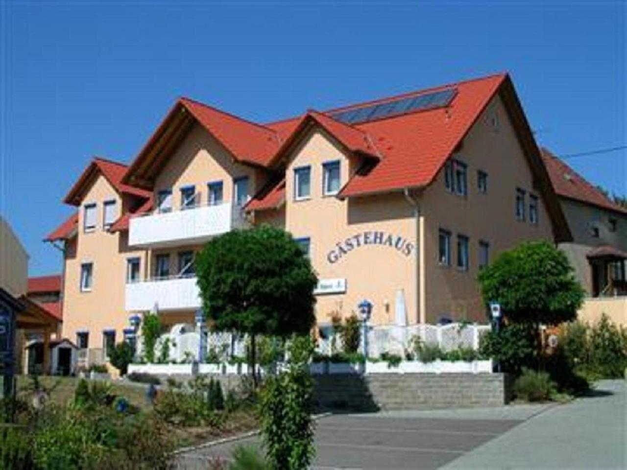 Gasthaus Zum Baeren Gaestehaus Wittighausen Exterior photo